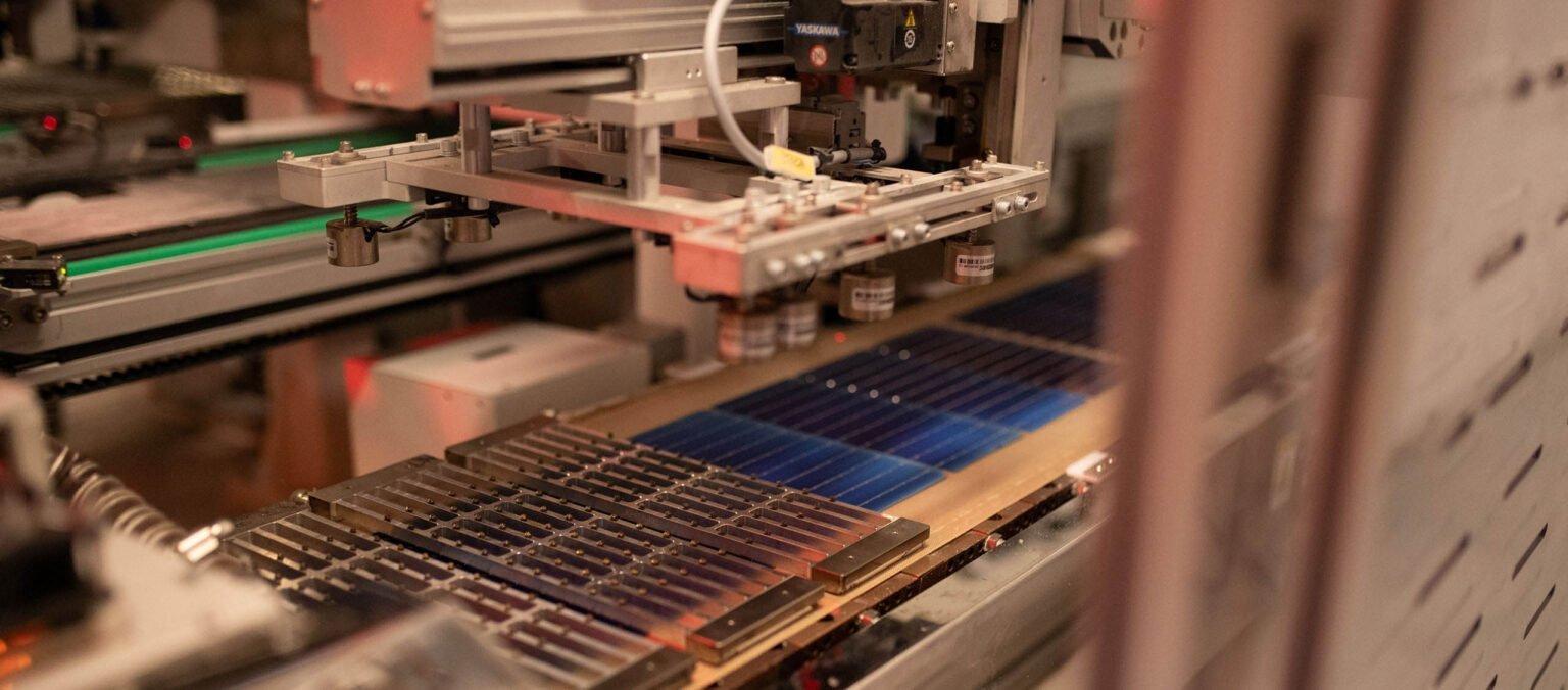 Tindo solar panels on a roof.